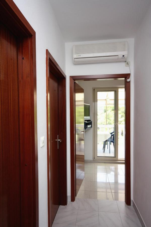 Apartments With A Parking Space Jezera, Murter - 5079 Екстериор снимка
